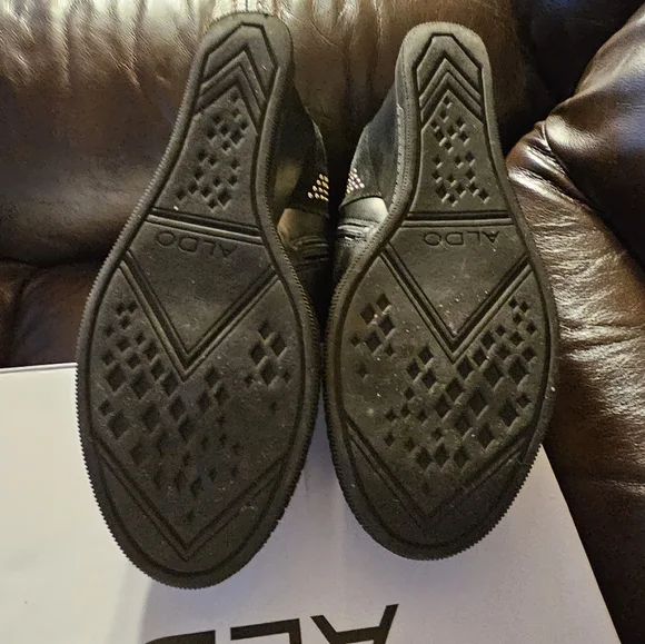 Aldo Verratto-96 wedge boots size 7.5 Used black with gold studs - Picture 5 of 12